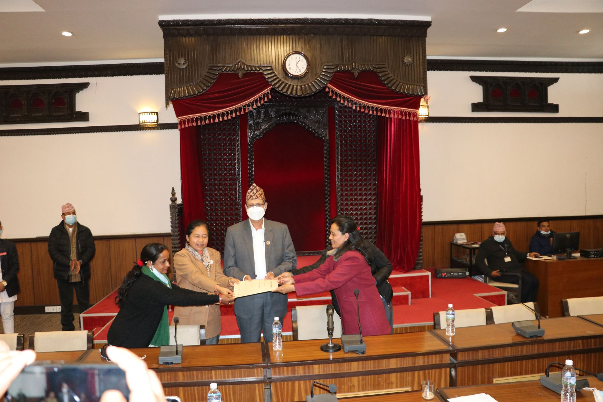 संसद् विघटनको अधिकार संविधानले दिएको छैन, अब अदालतमै उत्तर दिन्छु : अग्नि सापकोटा